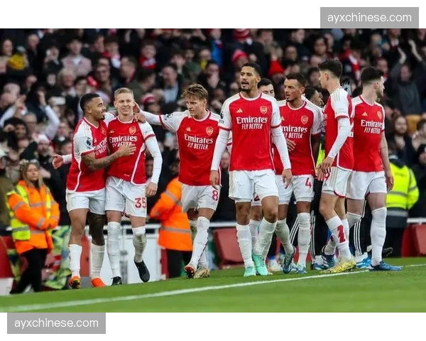 突发：阿森纳vs国际米兰比赛因球迷烟火中断十五分钟
